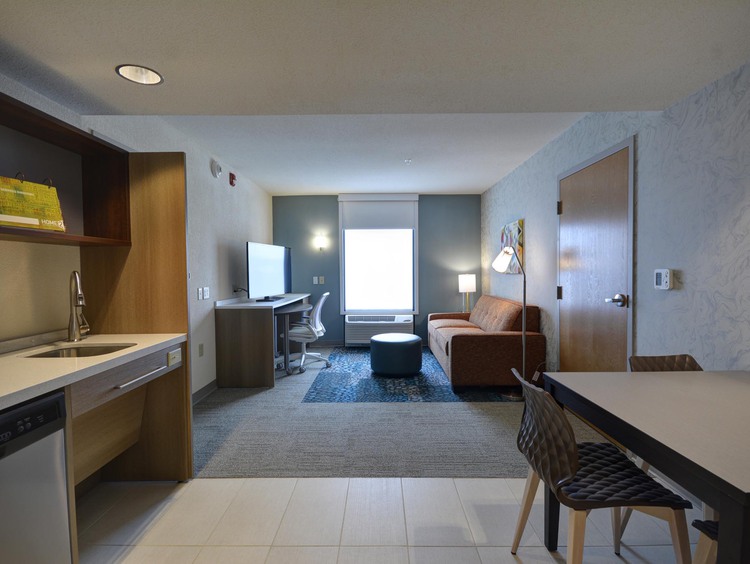 1 Queen Bed Hearing Accessible Suite 