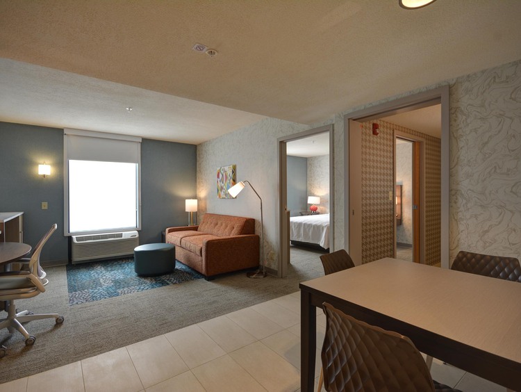 1 Queen Bed 1 Bedroom Suite